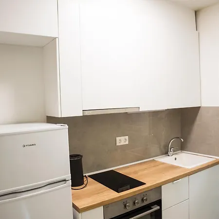 Budget In Ana Poli Lägenhet