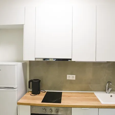 Budget In Ana Poli Lägenhet