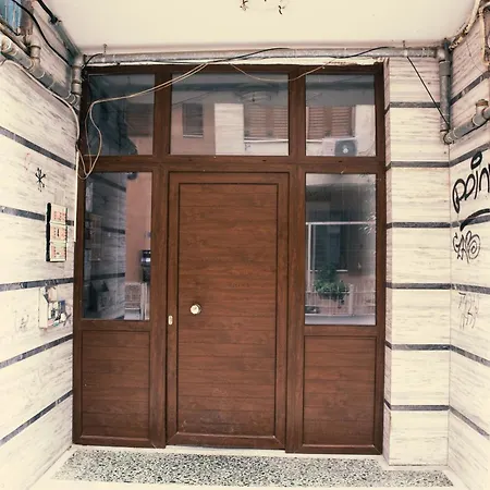 Budget In Ana Poli Lägenhet *