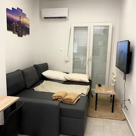 Budget In Ana Poli Apartment *