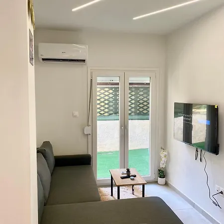 Budget In Ana Poli Thessaloniki