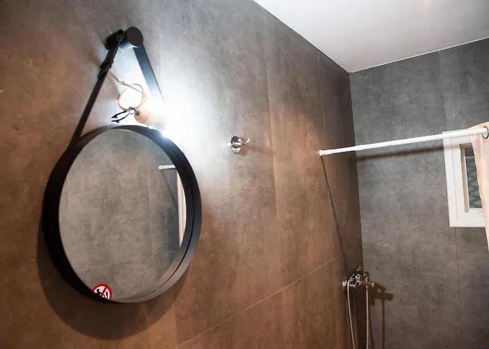 Budget In Ana Poli Lägenhet