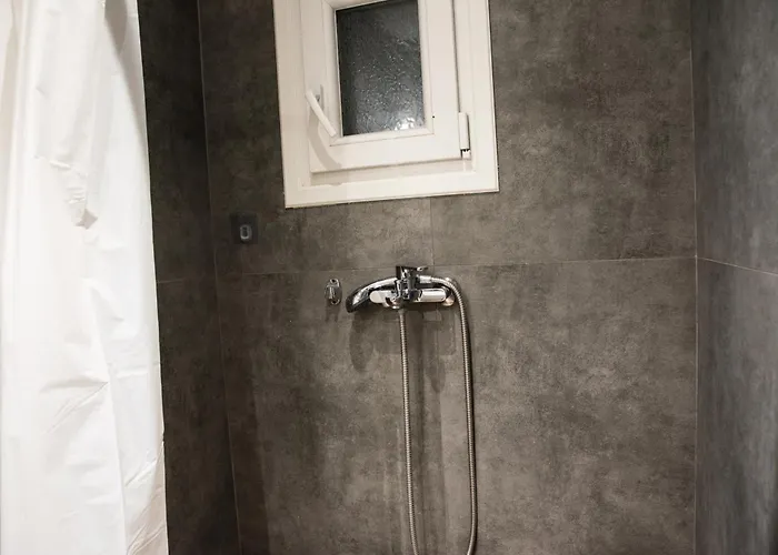 Budget In Ana Poli Lägenhet *